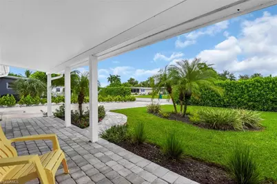 2048 Holiday Ln, Naples, FL 34104 - Photo 25