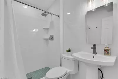 2048 Holiday Ln, Naples, FL 34104 - Photo 15