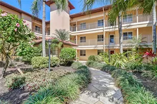 1025 Foxfire Ln, Naples, FL 34104 - Photo 1
