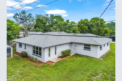 1240 Pompei Ln, Naples, FL 34103 - Photo 11