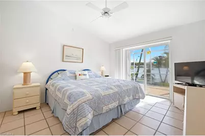 2872 W Crown Pointe Blvd, Naples, FL 34112 - Photo 13