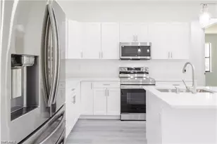 821 Newell St E, Lehigh Acres, FL 33974 - Photo 11