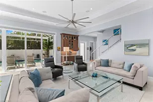 665 10th St N, Naples, FL 34102 - Photo 9