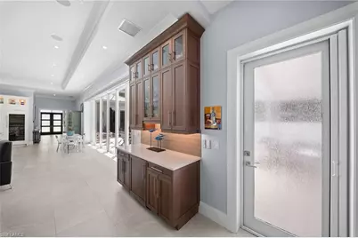 665 10th St N, Naples, FL 34102 - Photo 19