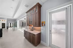 665 10th St N, Naples, FL 34102 - Photo 19