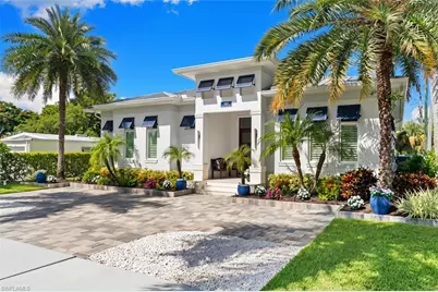 665 10th St N, Naples, FL 34102 - Photo 1