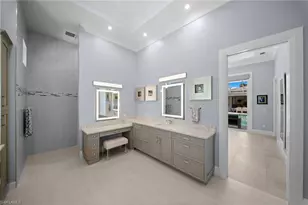 665 10th St N, Naples, FL 34102 - Photo 17