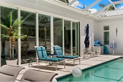 665 10th St N, Naples, FL 34102 - Photo 21