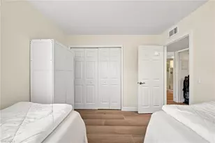 280 4th St S, Naples, FL 34102 - Photo 23