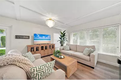 280 4th St S #104, Naples, FL 34102 - Photo 5