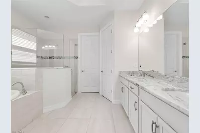 16382 Barclay Ct, Naples, FL 34110 - Photo 21