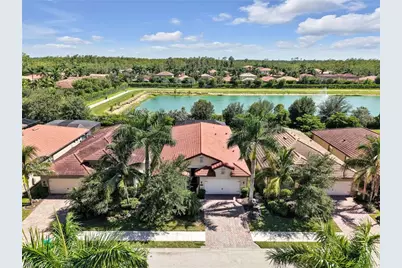 16382 Barclay Ct, Naples, FL 34110 - Photo 1