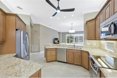 795 Bentwater Cir #204, Naples, FL 34108 - Photo 9