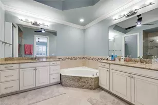 795 Bentwater Cir, Naples, FL 34108 - Photo 15