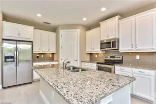 16354 Barclay Ct, Naples, FL 34110 - Photo 7