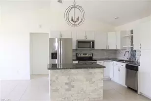 1905 NE 6th St, Cape Coral, FL 33909 - Photo 5