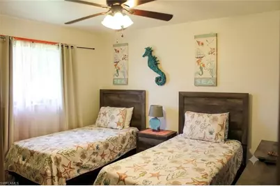 1025 NE Van Loon Ln, Cape Coral, FL 33909 - Photo 5