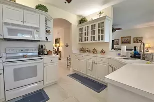 1310 Charleston Square Dr, Naples, FL 34110 - Photo 23