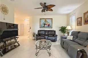 1310 Charleston Square Dr, Naples, FL 34110 - Photo 15