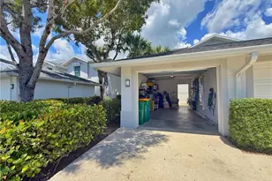 1310 Charleston Square Dr, Naples, FL 34110 - Photo 33
