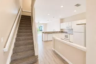 912 Hampton Cir, Naples, FL 34105 - Photo 1