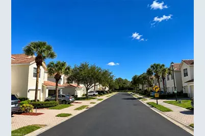912 Hampton Cir #92, Naples, FL 34105 - Photo 17