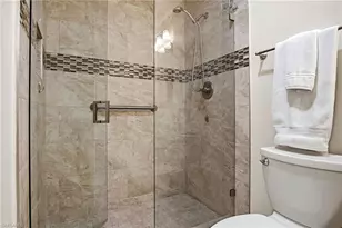 221 Fox Glen Dr, Naples, FL 34104 - Photo 23