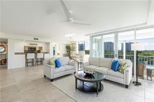25 Bluebill Ave, Naples, FL 34108 - Photo 5