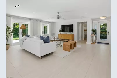 1390 Mandarin Rd, Naples, FL 34102 - Photo 9