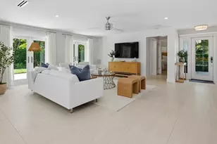 1390 Mandarin Rd, Naples, FL 34102 - Photo 9
