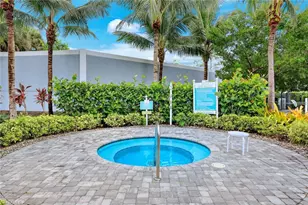 2542 Seychelles Dr, Naples, FL 34112 - Photo 33
