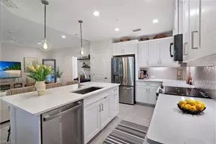 2542 Seychelles Dr, Naples, FL 34112 - Photo 9