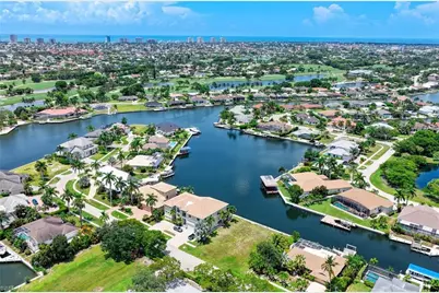 1674 Briarwood Ct, Marco Island, FL 34145 - Photo 9