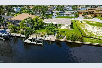 5219 Seminole Ct S, Cape Coral, FL 33904 - Photo 3