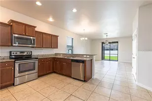 819 SW 14th Pl, Cape Coral, FL 33991 - Photo 7