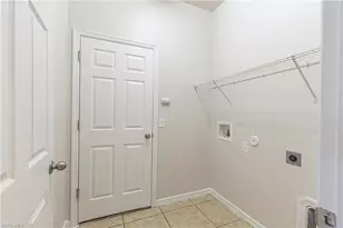 819 SW 14th Pl, Cape Coral, FL 33991 - Photo 19
