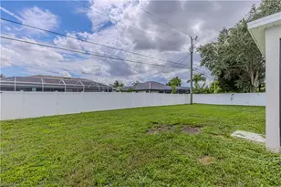 819 SW 14th Pl, Cape Coral, FL 33991 - Photo 21