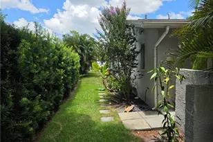 1363 Woodridge Ave, Naples, FL 34103 - Photo 23