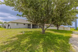 520 NW 24th Ave, Cape Coral, FL 33993 - Photo 21