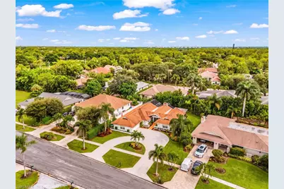 2472 Pine Woods Cir #17, Naples, FL 34105 - Photo 25