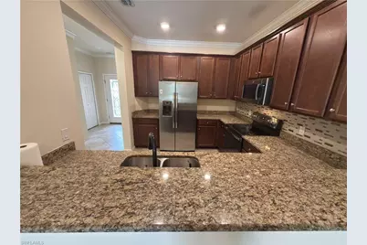 10224 Via Colomba Cir, Fort Myers, FL 33966 - Photo 5