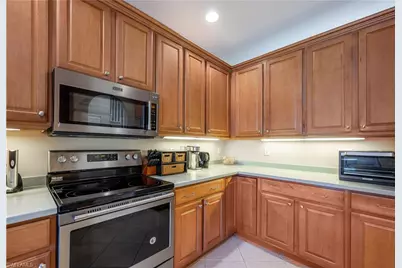 3911 Aurora Ct, Naples, FL 34116 - Photo 7