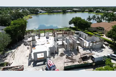 13681 Pondview Cir, Naples, FL 34119 - Photo 3