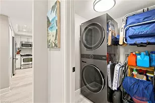 9103 Vanderbilt Dr, Naples, FL 34108 - Photo 21