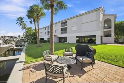 9103 Vanderbilt Dr #208, Naples, FL 34108 - Photo 27
