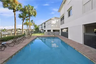 9103 Vanderbilt Dr, Naples, FL 34108 - Photo 29