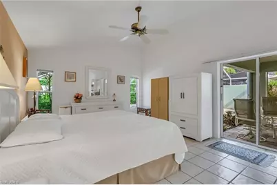 11011 Linnet Ln, Naples, FL 34119 - Photo 15