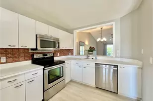 7749 Jewel Ln, Naples, FL 34109 - Photo 7