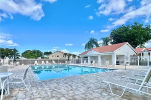 7749 Jewel Ln, Naples, FL 34109 - Photo 33