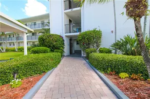 41 High Point Cir S, Naples, FL 34103 - Photo 35